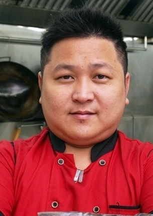 霹：封面主文／食材频频涨价  酒楼菜肴酝酿涨价10%