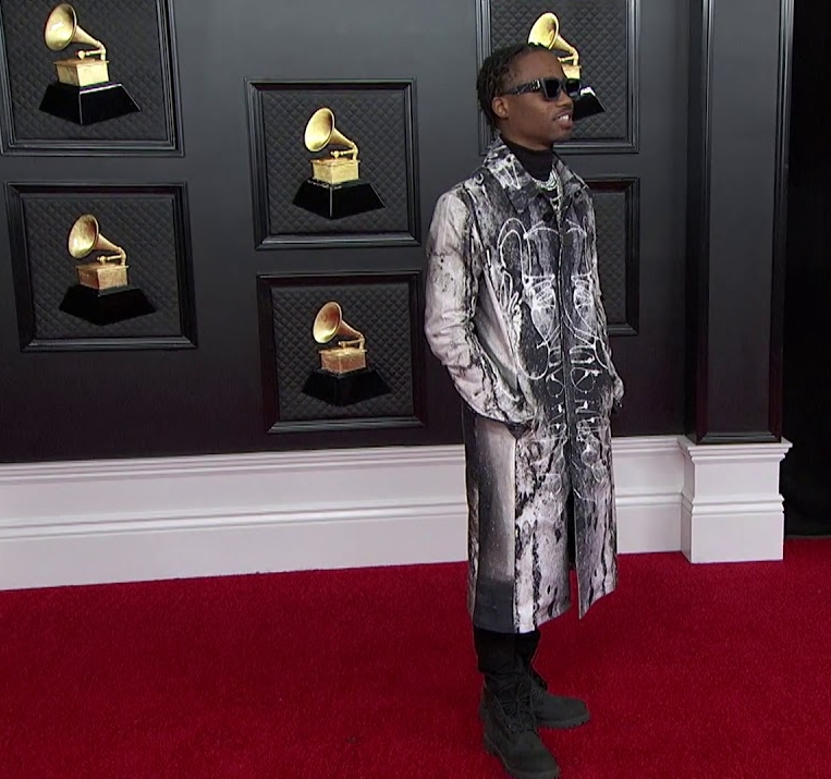 非法持有枪枝弹药 美饶舌歌手被捕控4罪