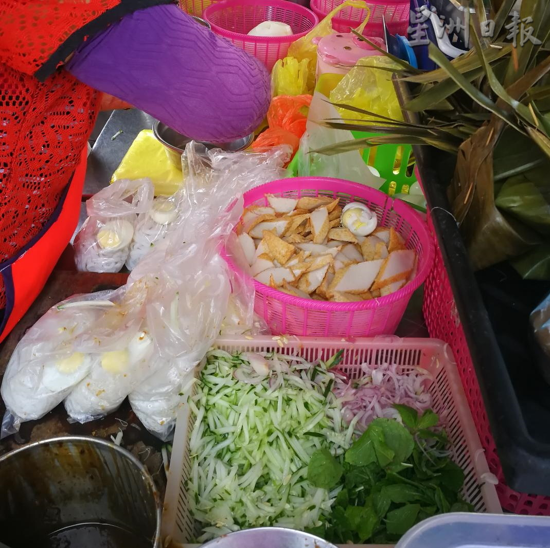 餐车趴趴走 | 班台夫妻改装客货车摆卖 餐车渔村美食吃不腻