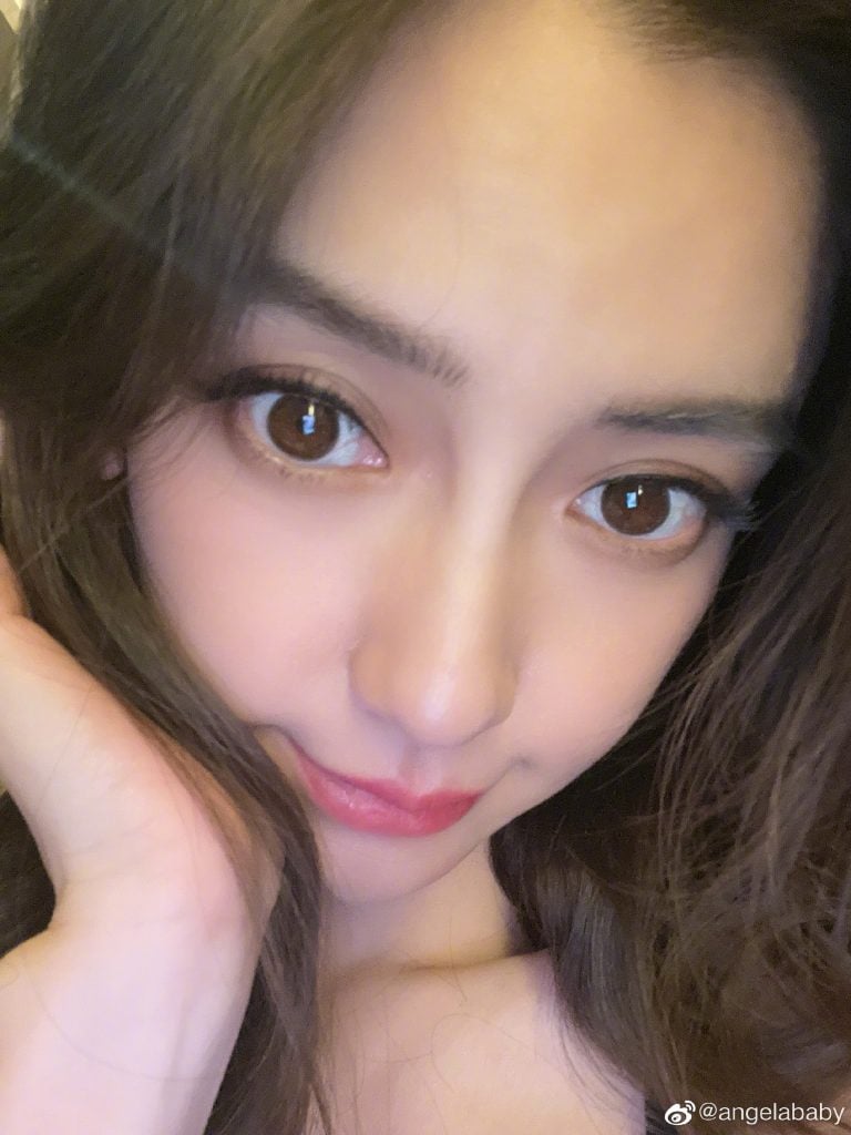 黑粉曾赌10年后脸塌 Baby前后对比照公开赢了