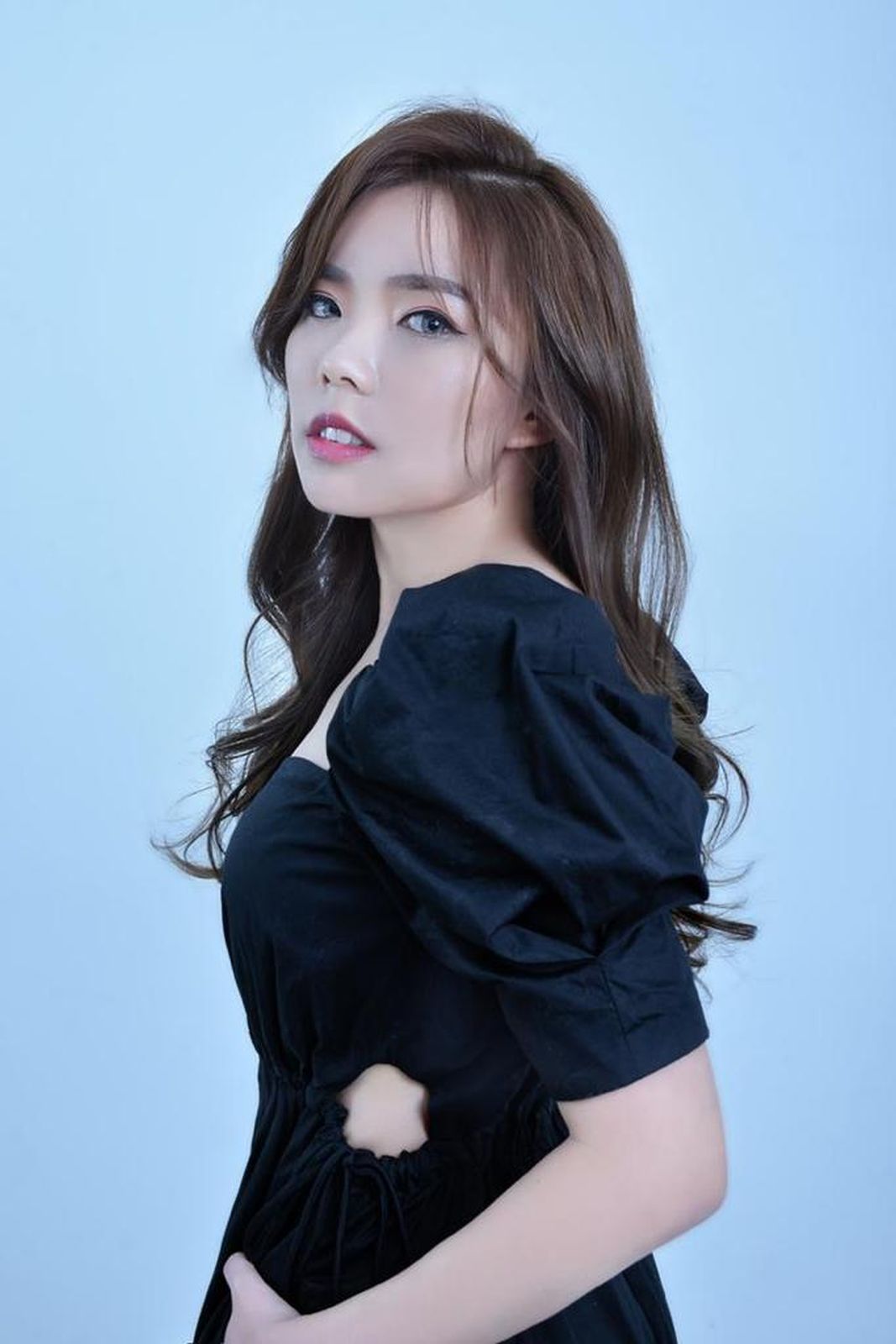 （古城封底主文）《乐活》-造型师转战直播出售服饰