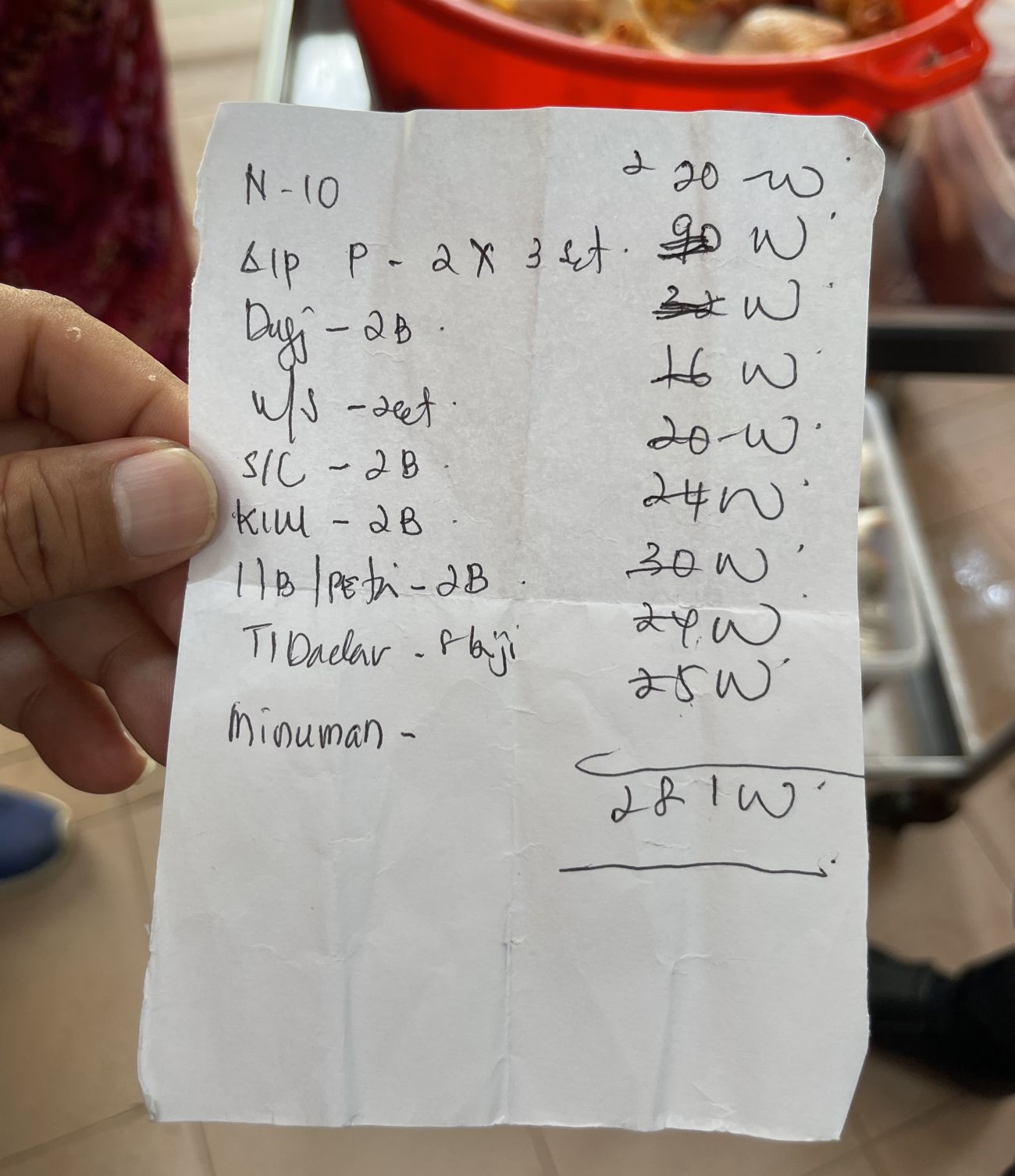 (古城封面主文)火爆态度惹争议·魏喜森向马来餐馆了解情况