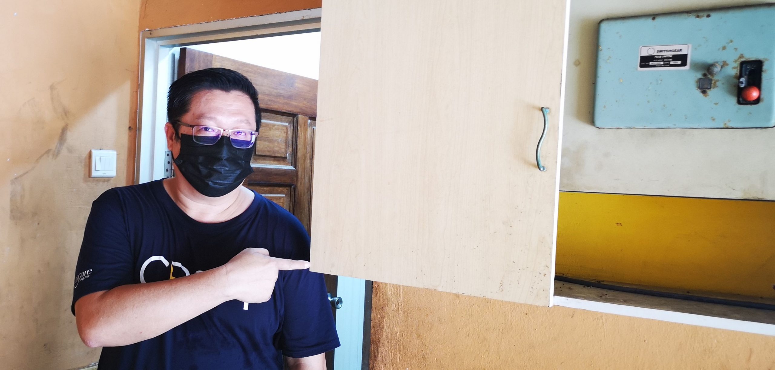 （古城封面副文）内沟阻塞排水不通飘臭、屋顶漏水等，武吉波浪小贩中心基设待提升