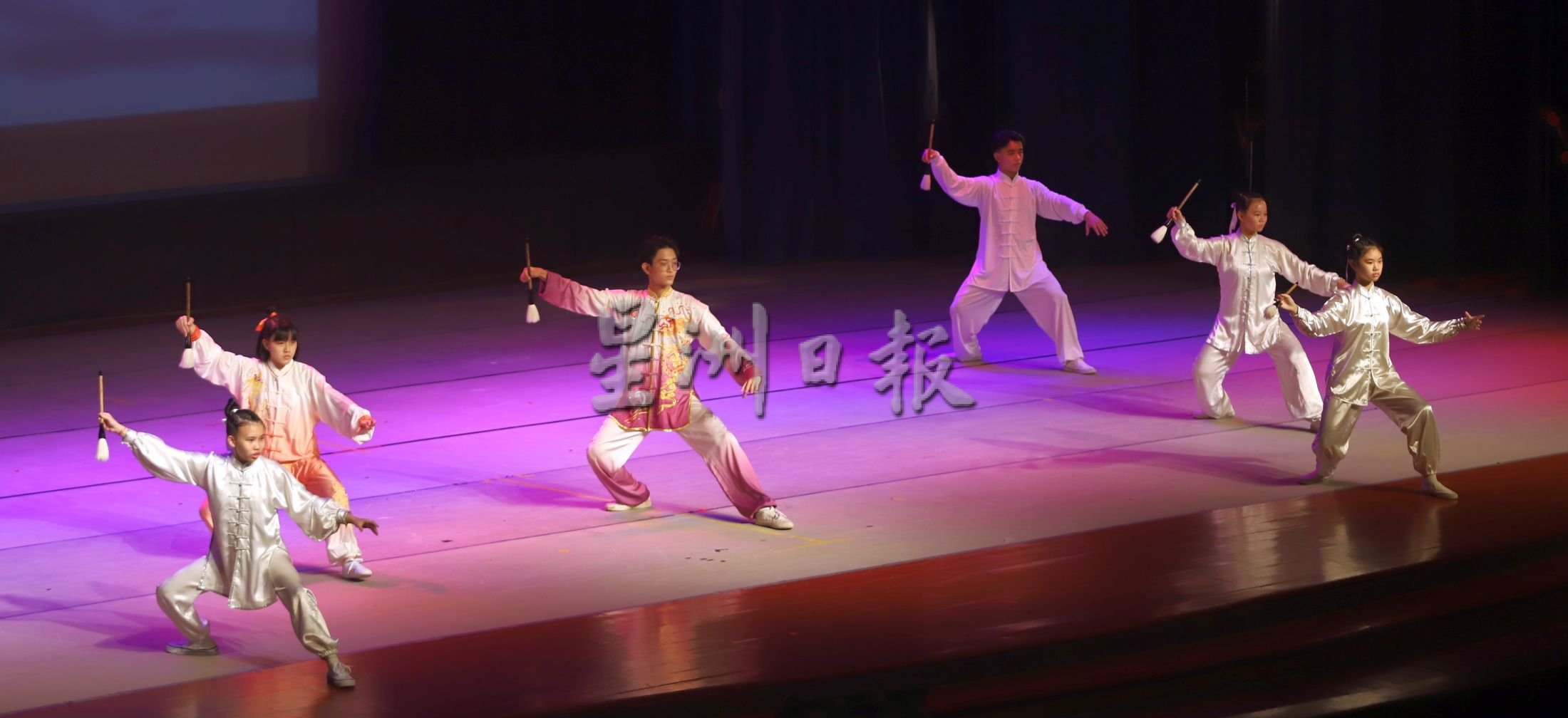 （古城第二版主文）培风《风启109》校庆文娱晚会彩排