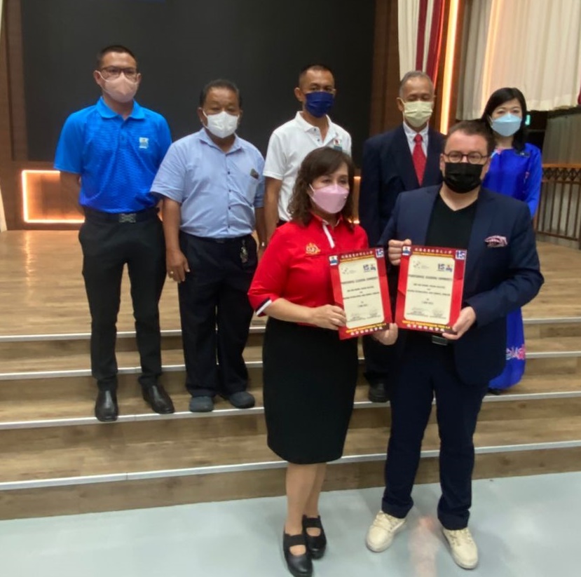 (大北马)赫尔辛基国际学校的代表与槟州教育局学前教育组官员到访麦曼珍华小。
