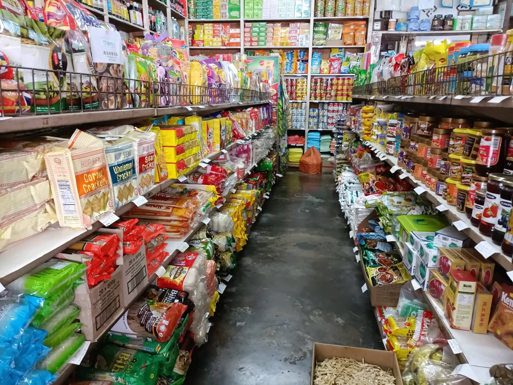 (大都会)/封面/杂货店商家“预告”物价还会持续飙升