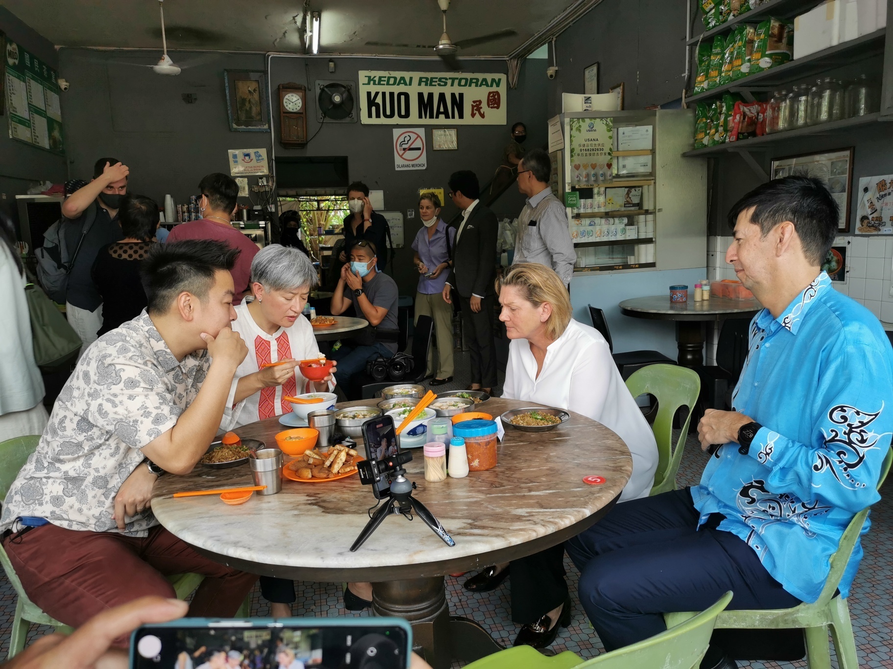 (黄英贤)重拾儿时回忆图