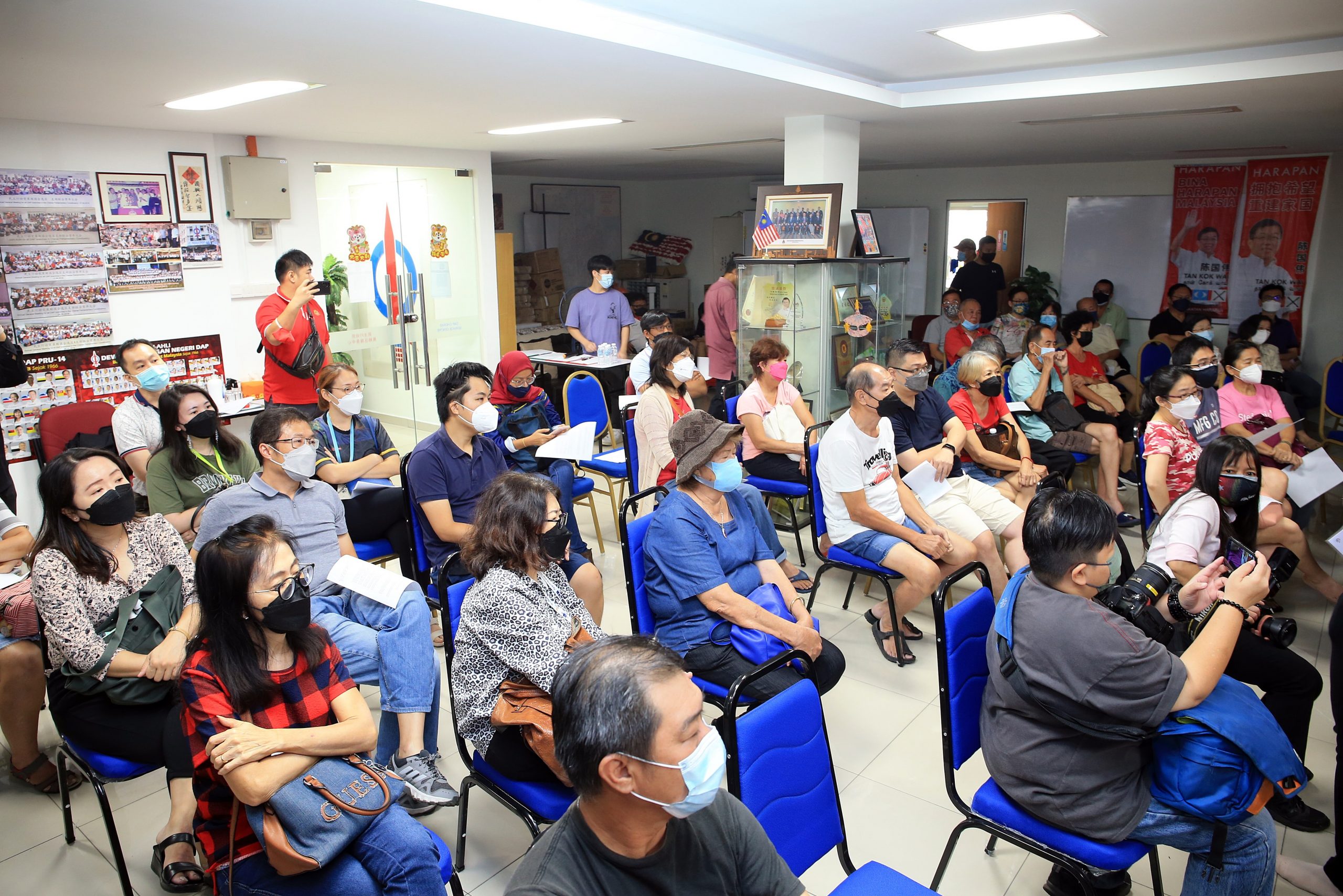 me03主文-大都会:陈国伟记者会