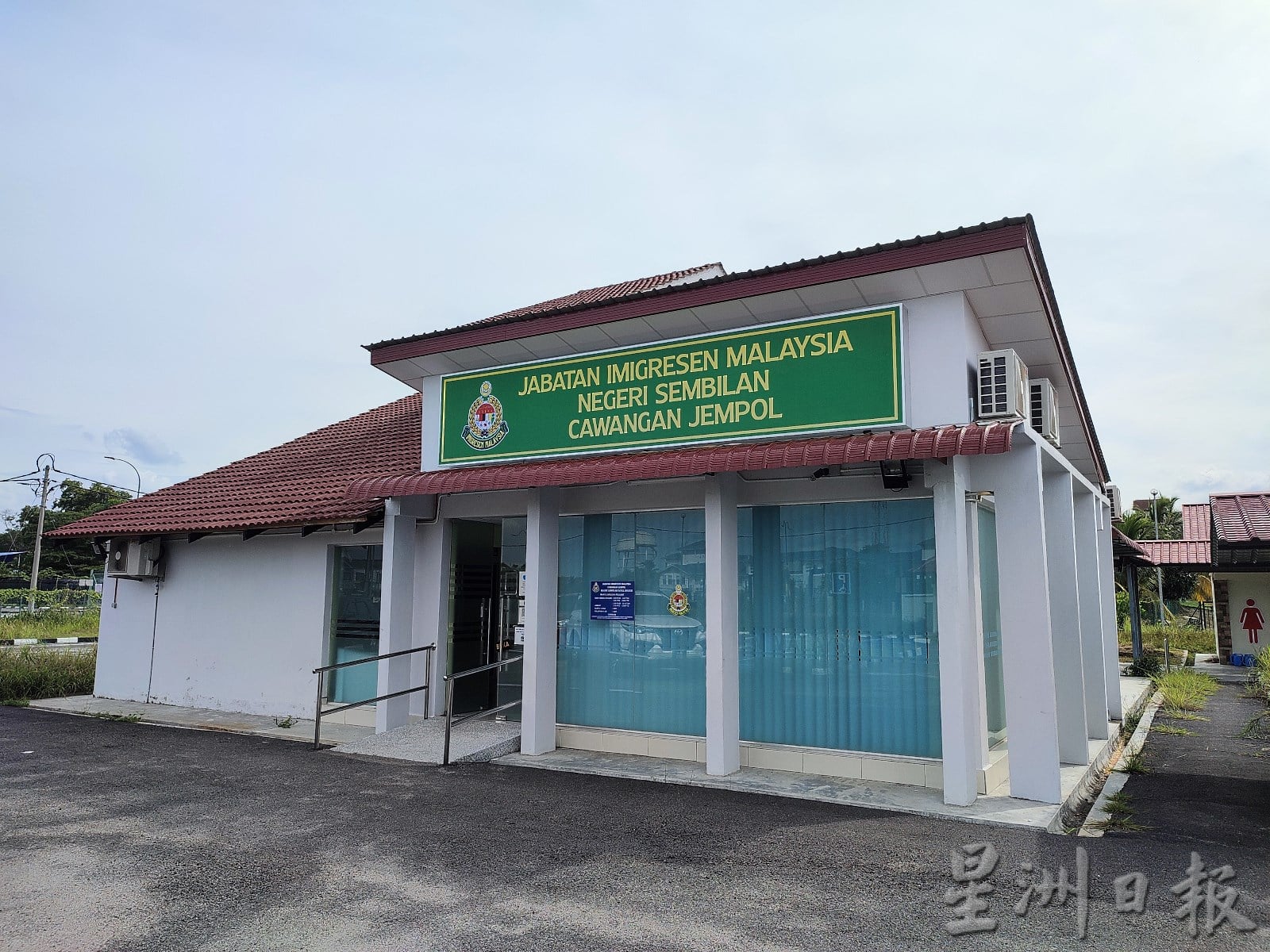 NS04马口:仁保移民分局更新护照要三天？沙林说太慢了，会助争取更多设备