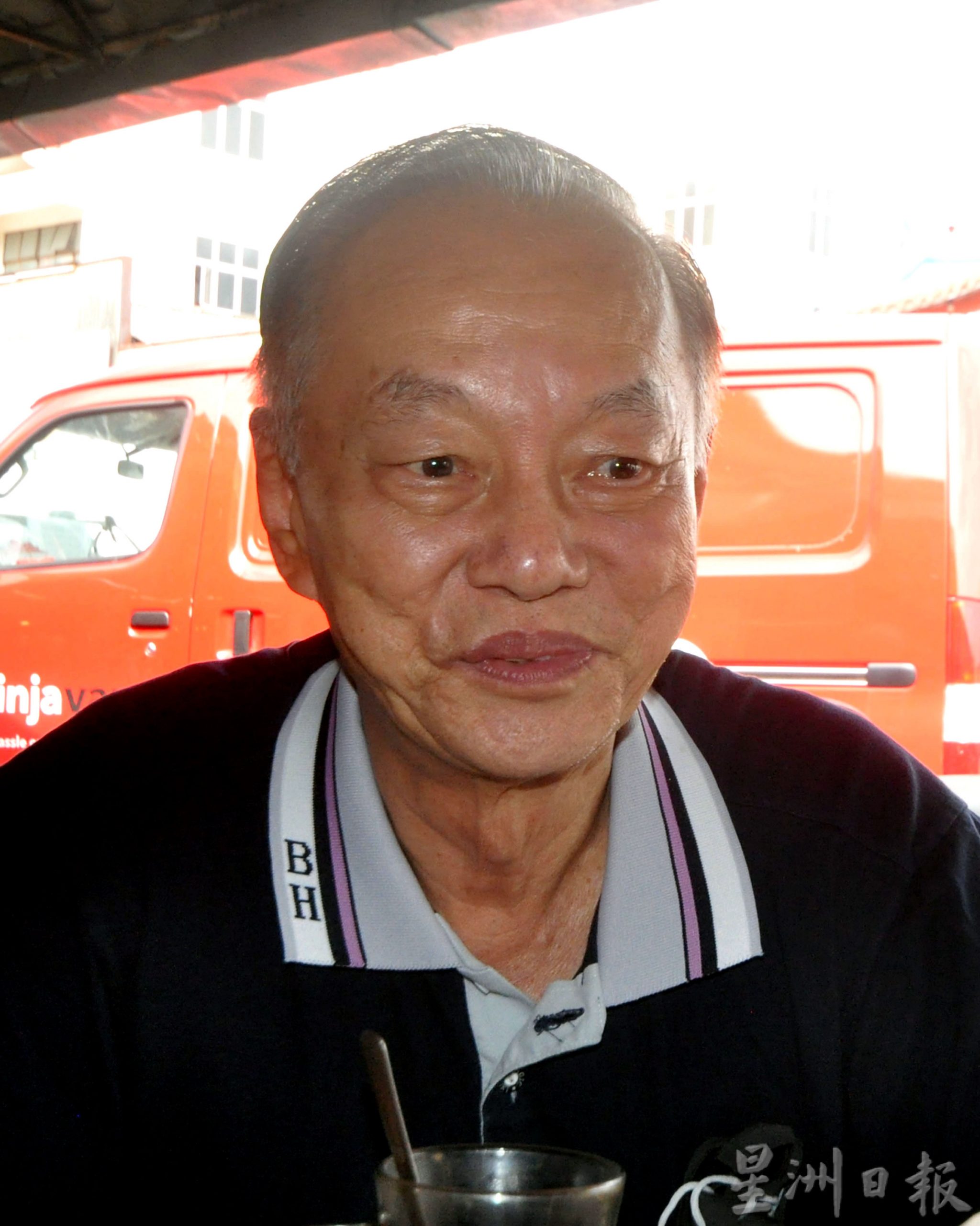 NS芙蓉/“中国茶冰”是在卖服务不能以成本争论？茶客：再涨至超过70仙就很离谱了！
