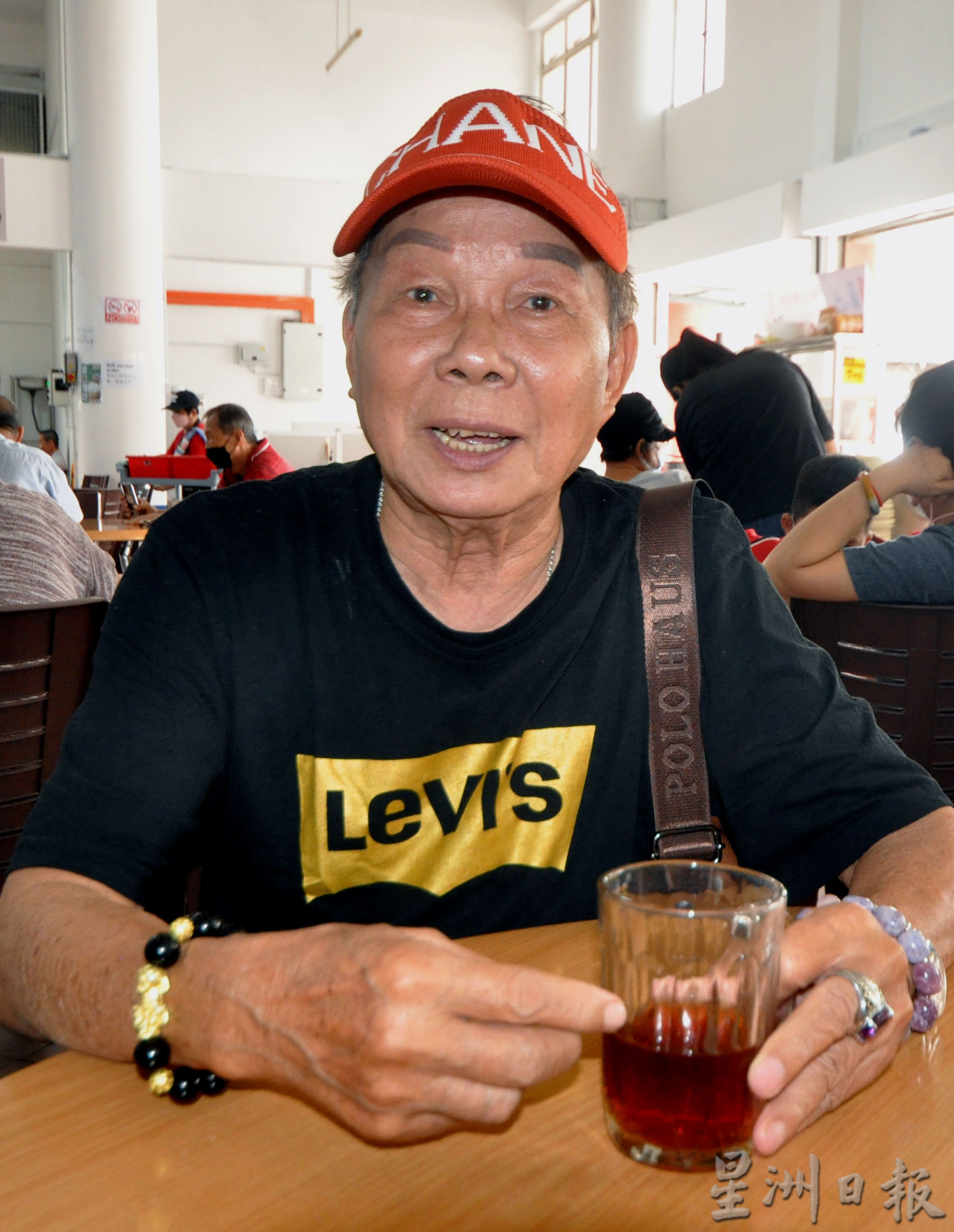 NS芙蓉/“中国茶冰”是在卖服务不能以成本争论？茶客：再涨至超过70仙就很离谱了！