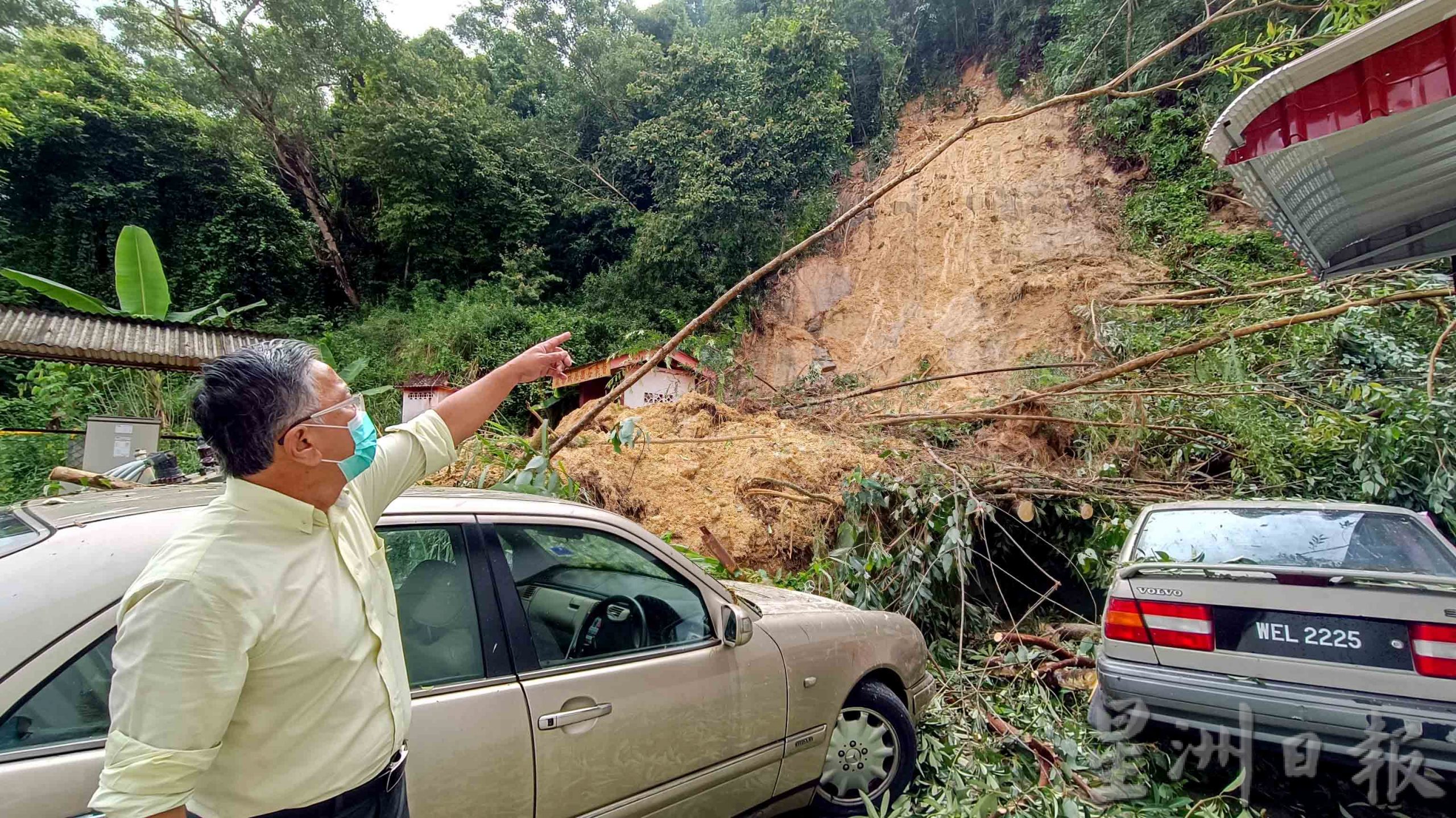 NS芙蓉/森都城花园遇大雨土崩,泥石倾泻波及住家,唯独石拿督庙“显灵”避过一劫