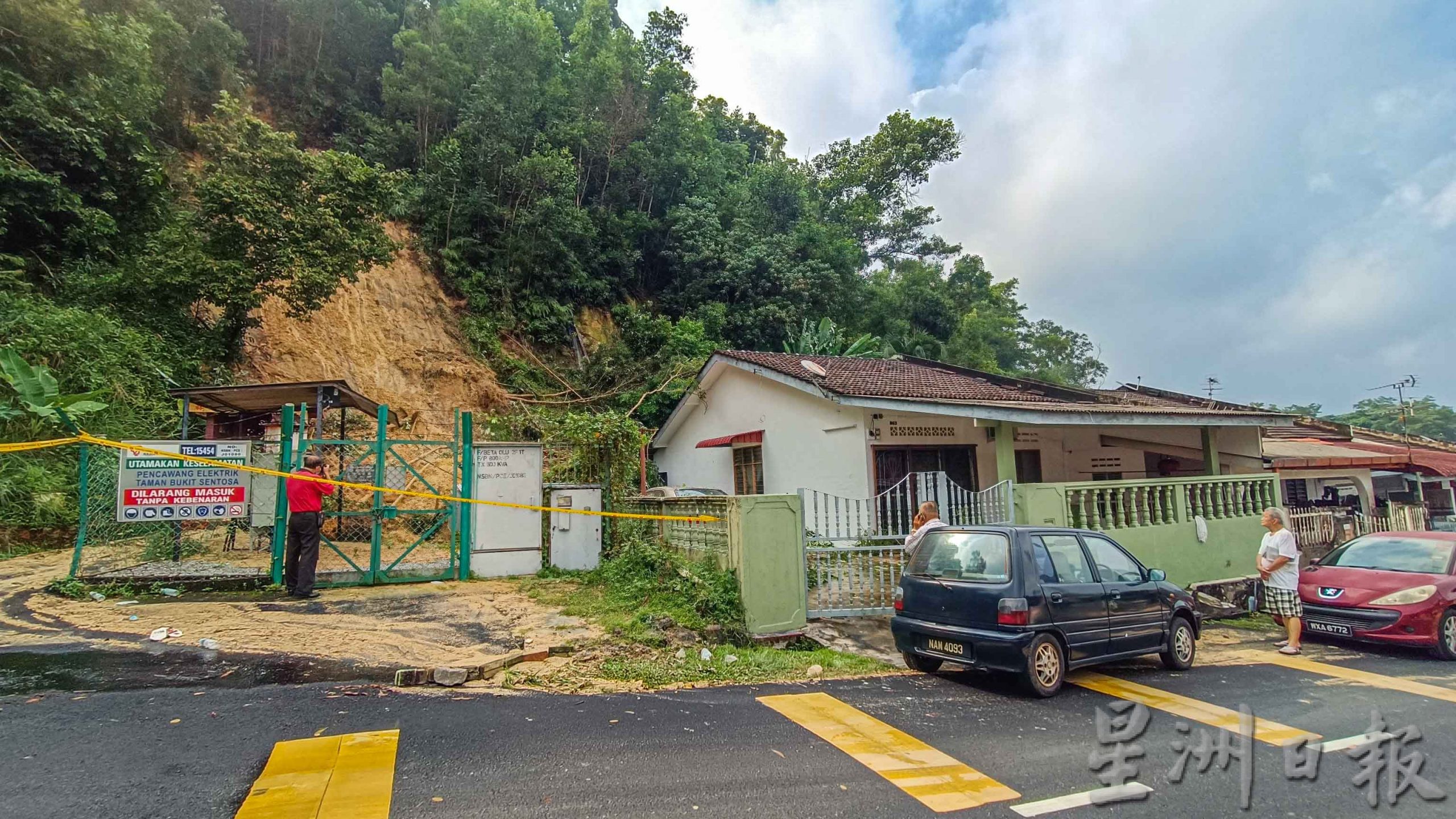 NS芙蓉/森都城花园遇大雨土崩,泥石倾泻波及住家,唯独石拿督庙“显灵”避过一劫