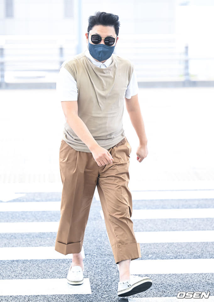 PSY今飞来大马商演 机场逗趣模样被抓拍