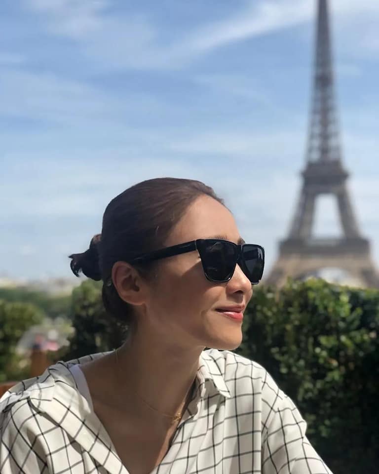 50岁黎姿巴黎度假逆龄似少女　性感出镜竟暴瘦见骨