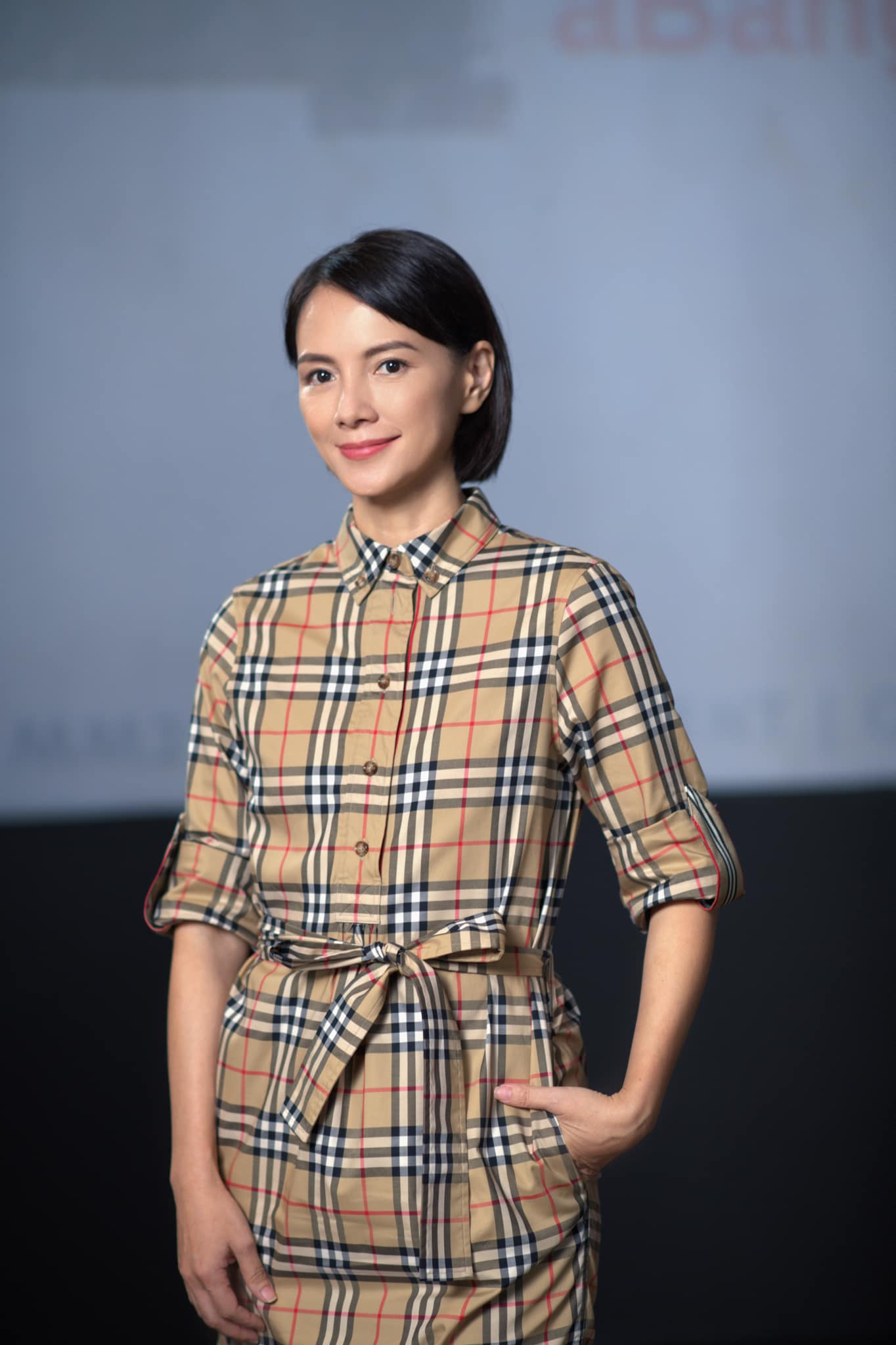 ​双胞胎6岁生日  李心洁晒全家福彭顺露面比V