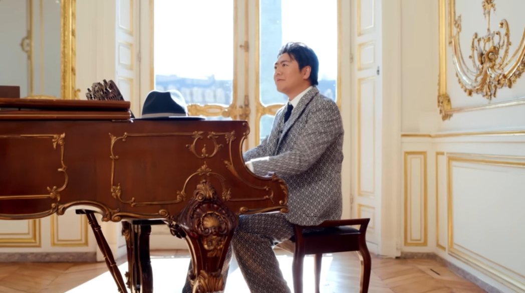 ​周杰伦新歌MV准点首播   1小时内吸1281万人观看