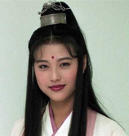 呻TVB很抠不出钱请替身 周海媚“跳楼”自己来