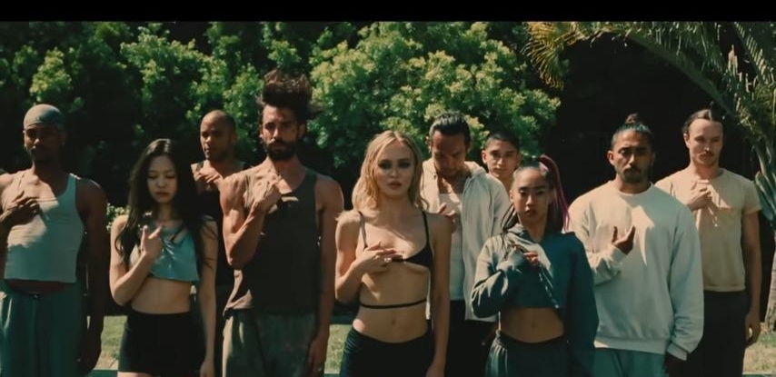 “限制级”美剧《The Idol》公开预告片 Jennie@BLACKPINK露面5秒粉丝暴动	