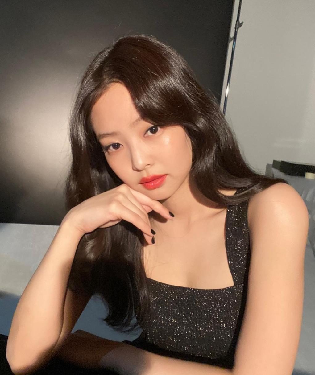 “限制级”美剧《The Idol》公开预告片 Jennie@BLACKPINK露面5秒粉丝暴动	