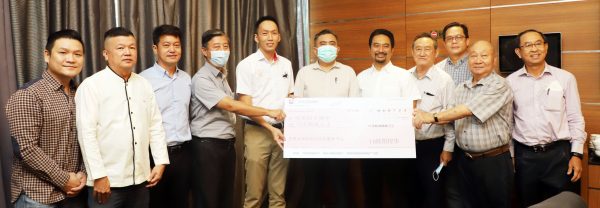“飞象过河”拨款巴生独中引揣测 欧阳捍华:代议士义务