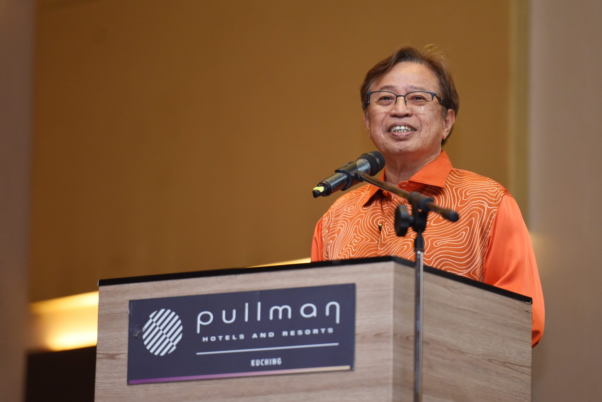 ■阿邦佐:努山达拉距晋500公里