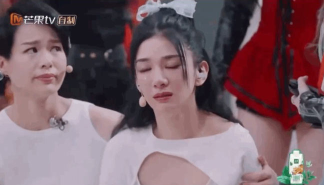 《乘风破浪》|黄奕吊钢丝失手坠落 惊悚画面曝光