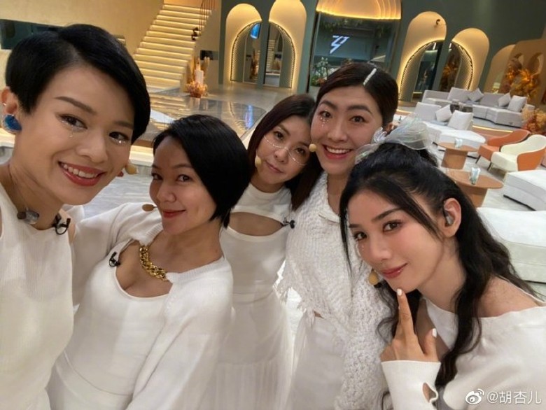 《乘风破浪》|黄奕吊钢丝失手坠落 惊悚画面曝光