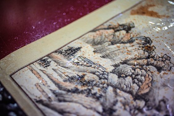 【文房四宝之装裱篇／02】修复一张纸的力度──如何化腐朽为神奇，复活书画？