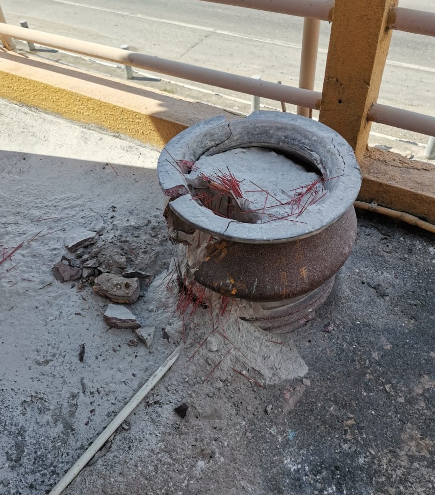 东:加叻天圣宫天神亭被破坏