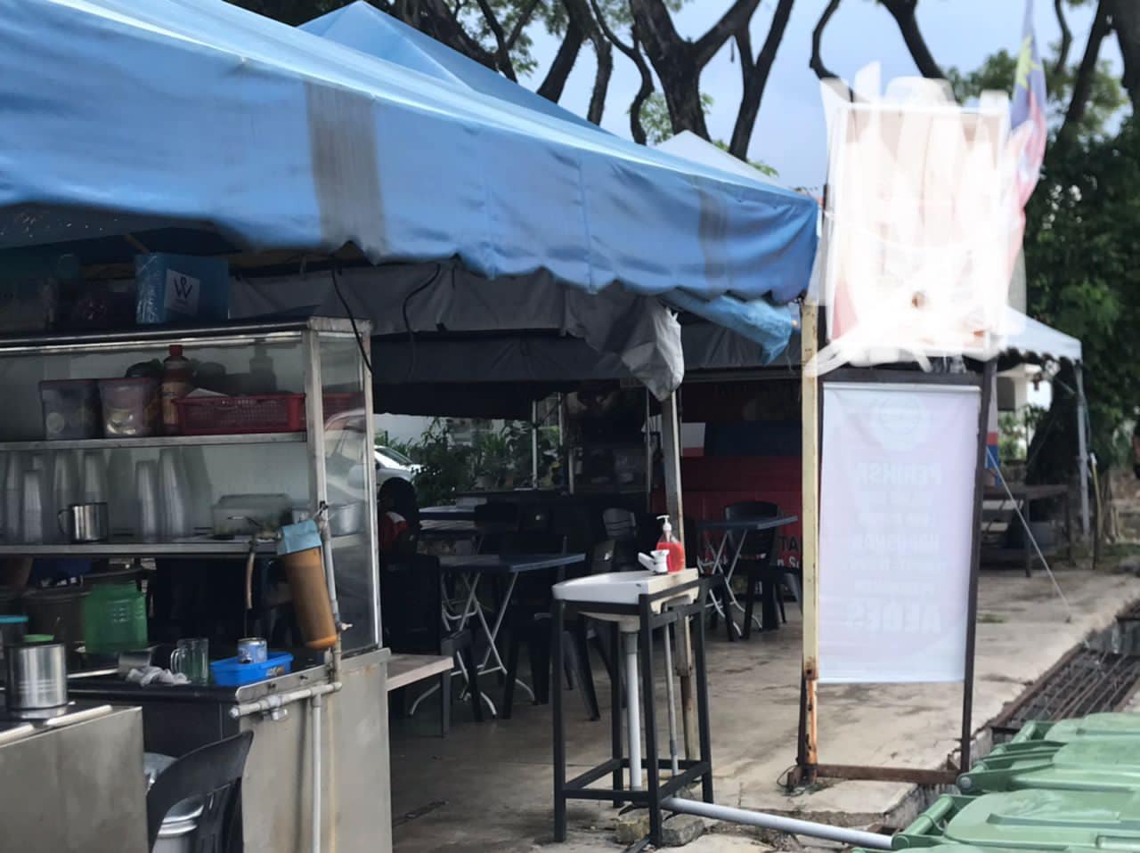 东：执迷不悟！