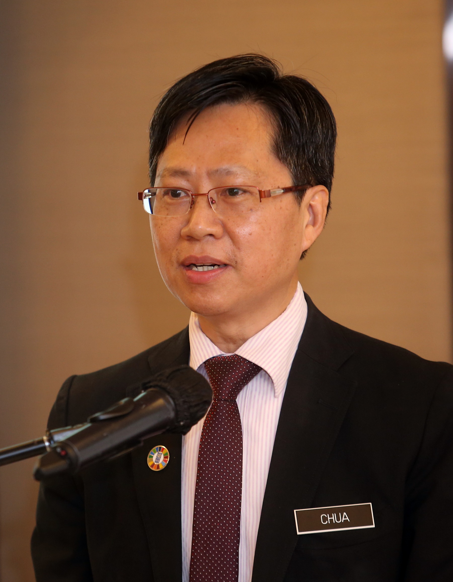 丽娜:反性骚扰案用意不在于惩罚 性骚扰仲裁庭审理属民事案