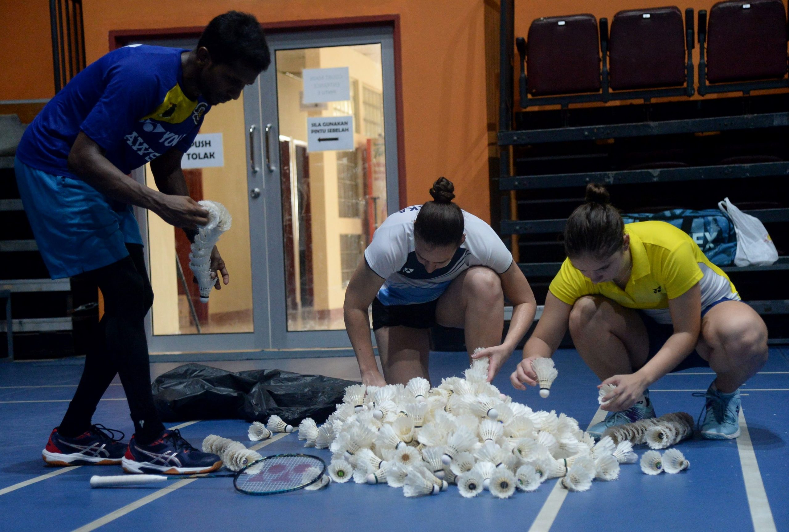 乌克兰球员逃亡大马训练  羽球，竟是奢侈品！