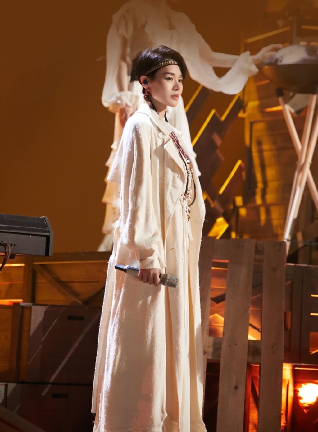 乘风破浪︱要求增难度突出自己惹反感 胡杏儿4公被淘汰网民欢呼