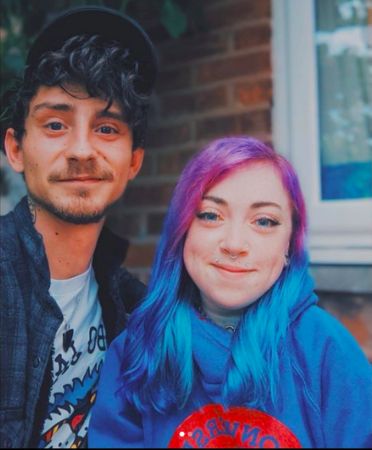 侏儒女星疑因忧郁病轻生 未婚夫手术后接噩耗崩溃 