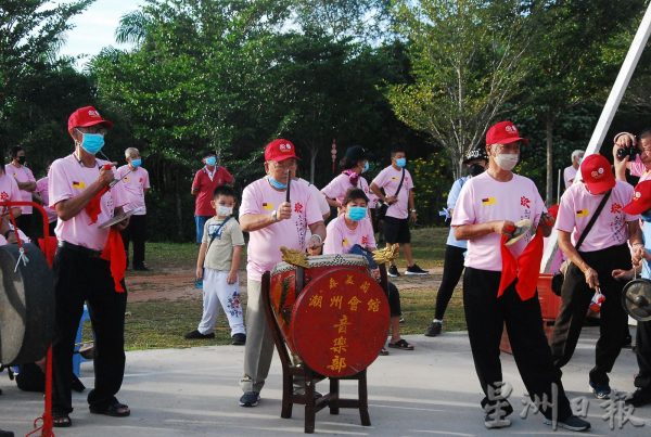 供FB／逾2000人参与马口火炬行，马口掀起粉红浪潮