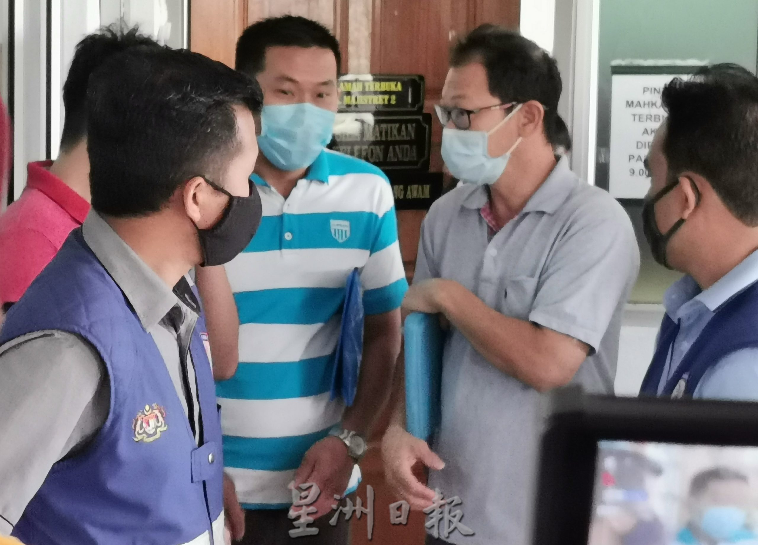 2猪肉贩拥非法屠宰猪肉块，分别被判罚款4000令吉及4500令吉