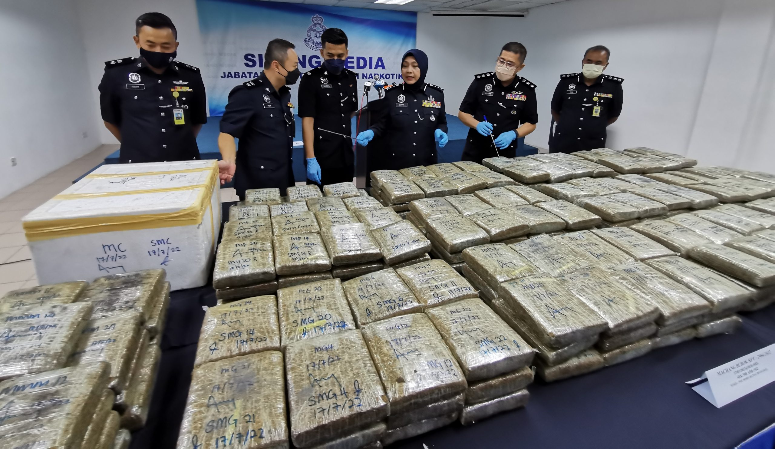 (全国版)玻、槟及武吉安曼联手,大山脚起获300公斤大麻