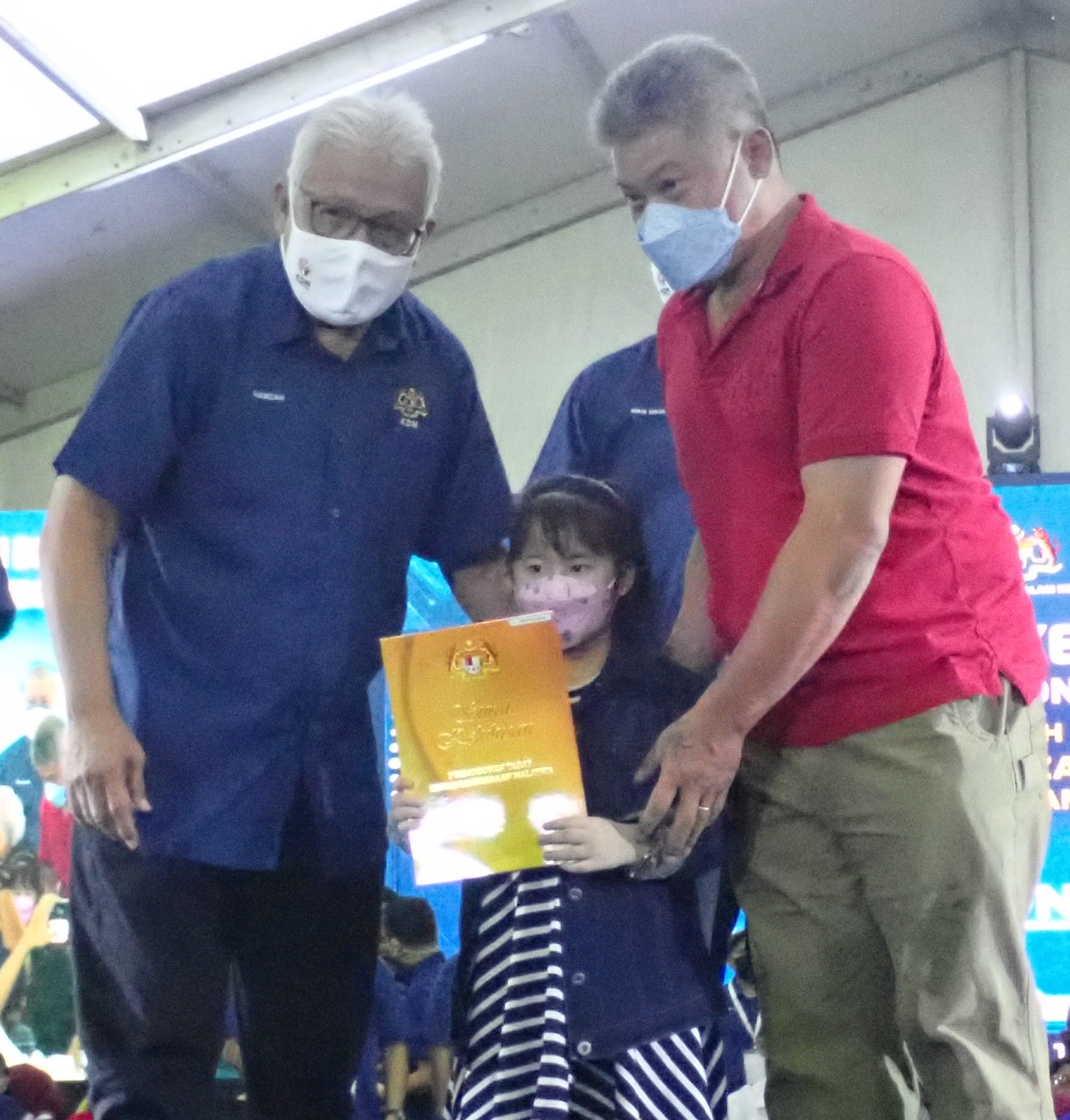 全国版/已签/内长:推追踪讯息系统重新登记 难民要工作将呈国安会审批