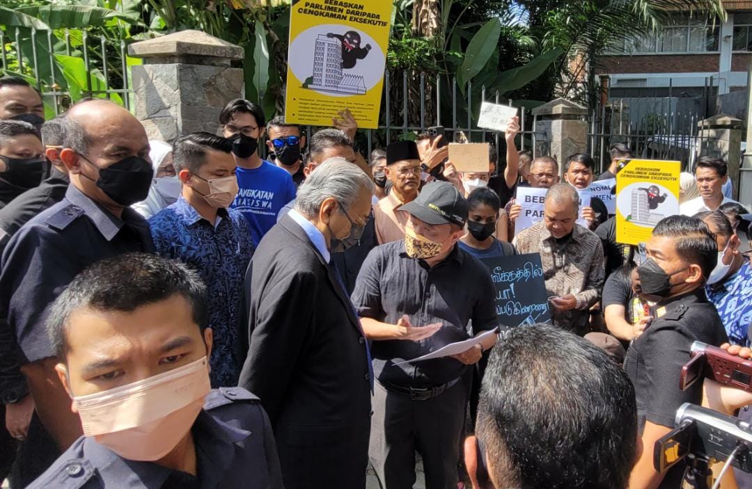 净选盟促恢复国会服务法·大学生集会要部长减薪降物价