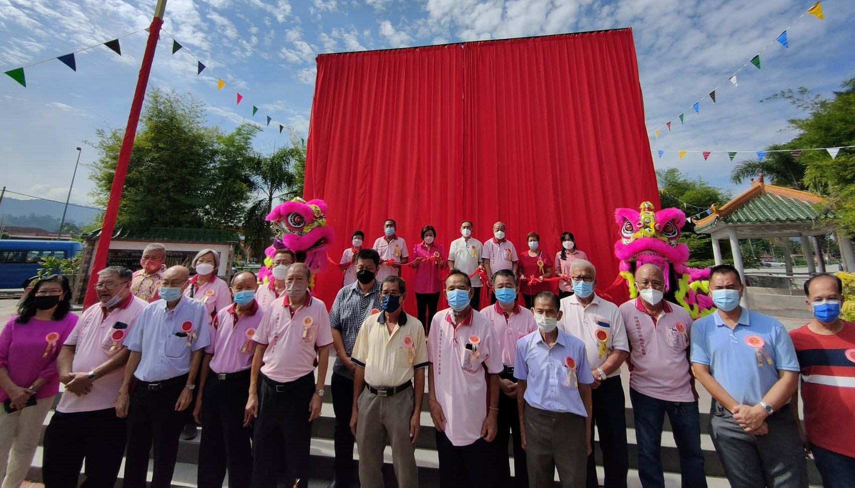 务边送子观音开光仪式 逾300人出席参观仪式