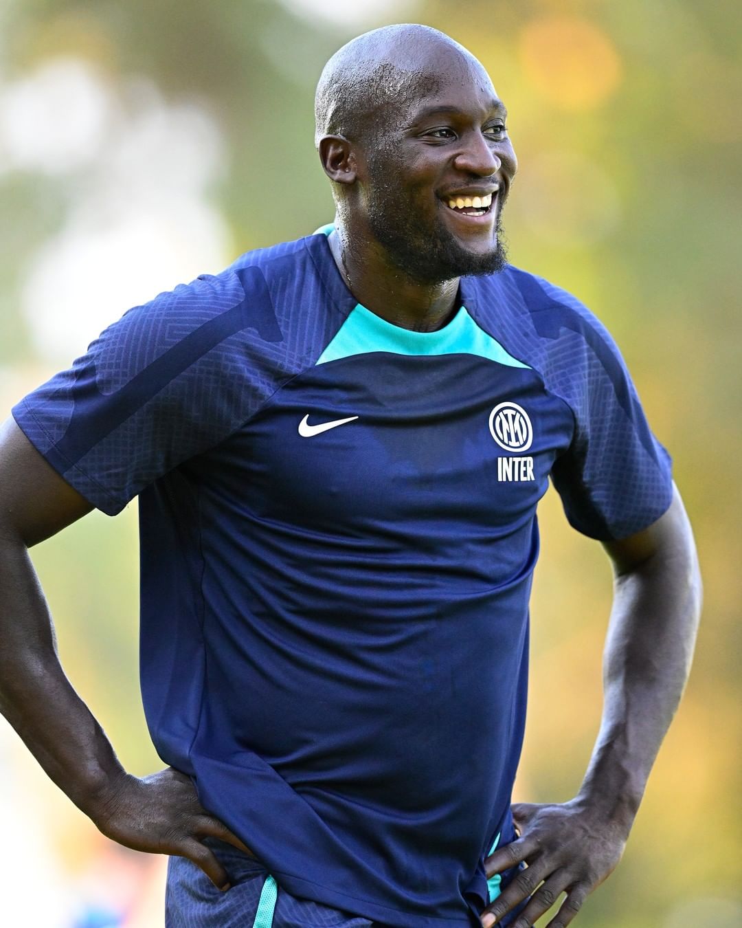 卢卡库294643616_858407508457178_4485861202856712223_n