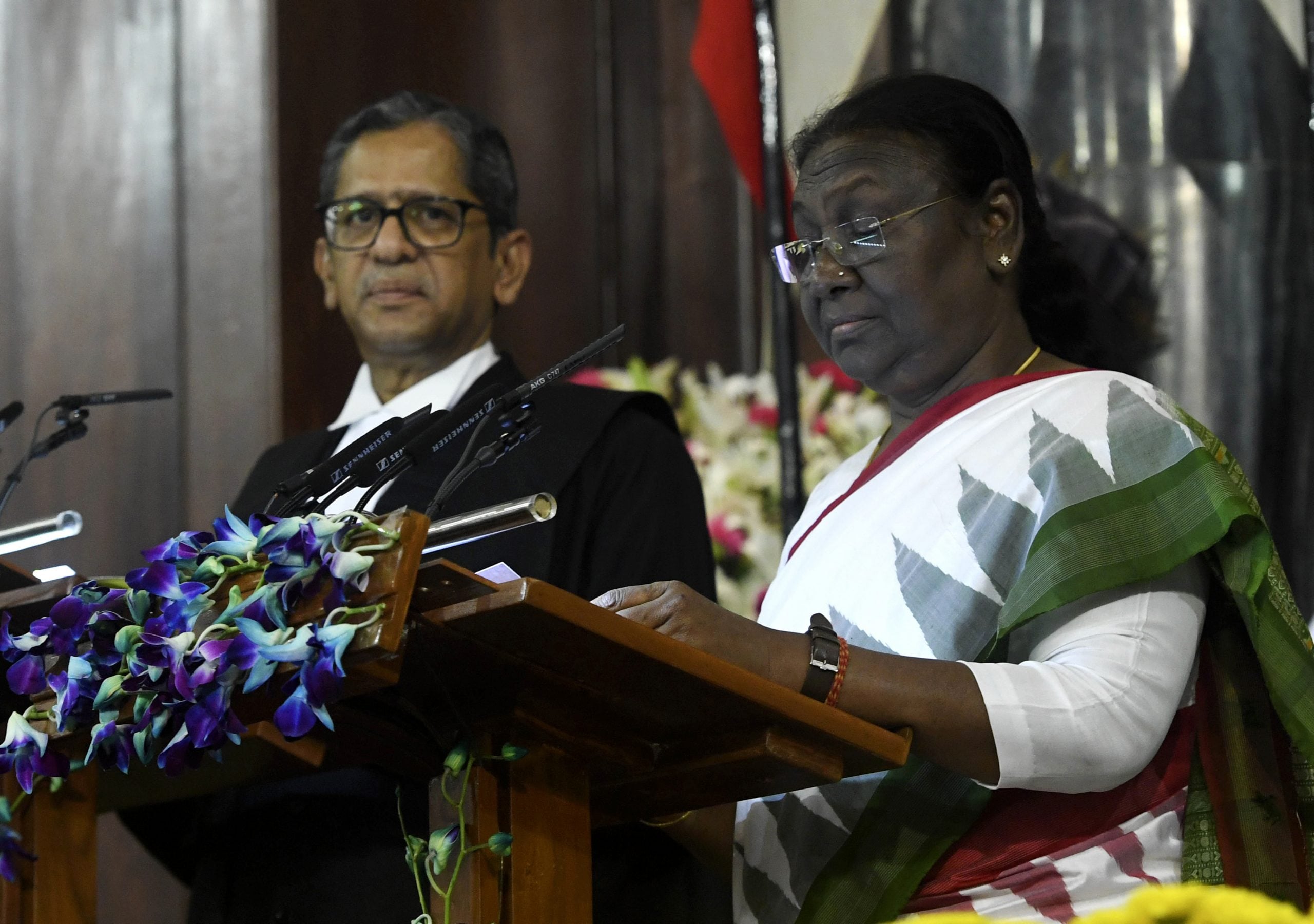 印度首位原住民总统就职：贫民也能有梦