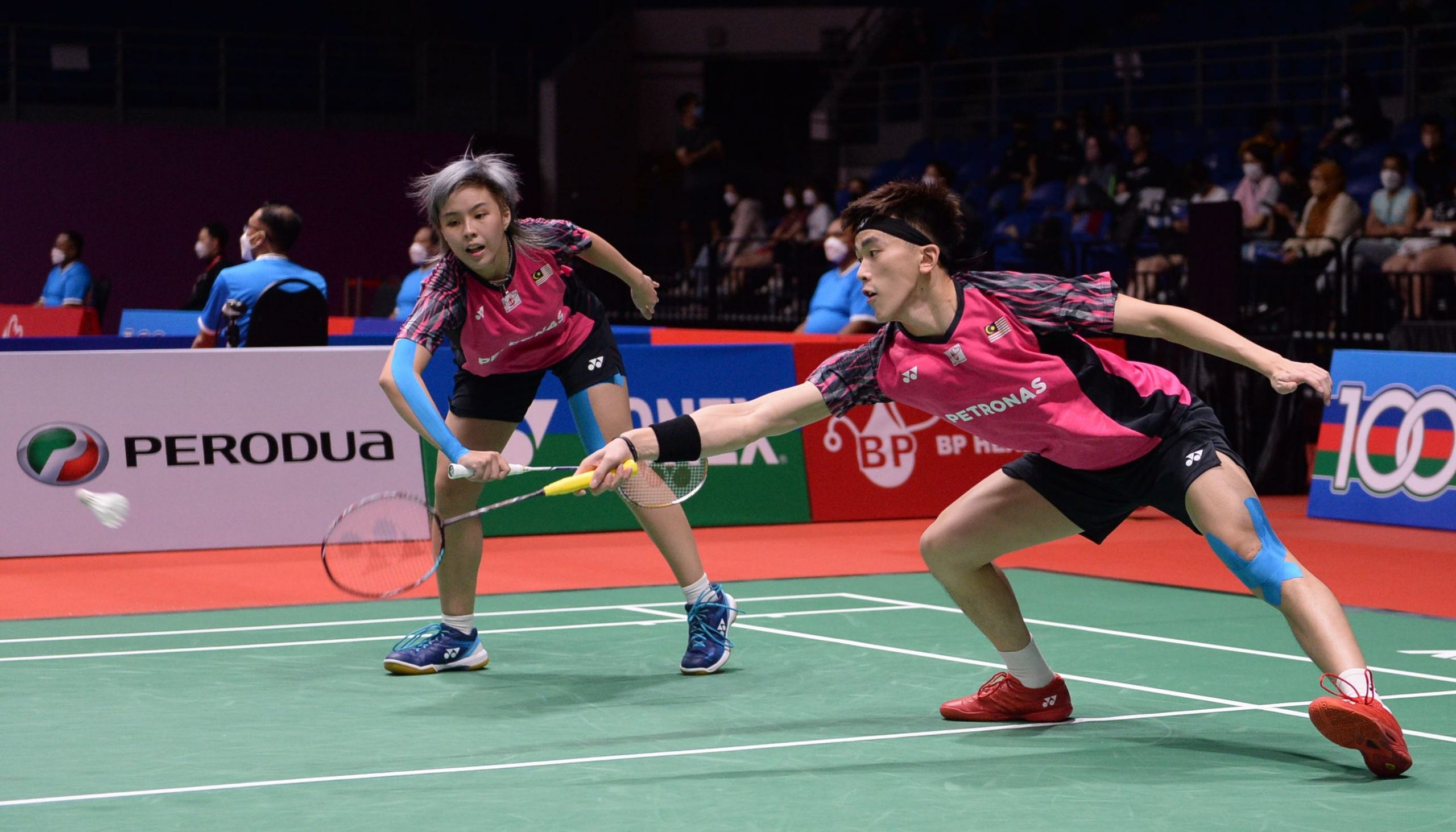 台北羽球超级300赛| 峻豪连两战耗逾1小时过关  邦荣 依蔚闯16强