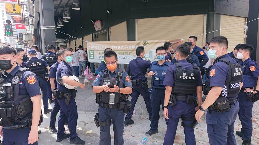 台南庙会大乱斗！2进香团互殴爆多声枪响 60多人被警方带走