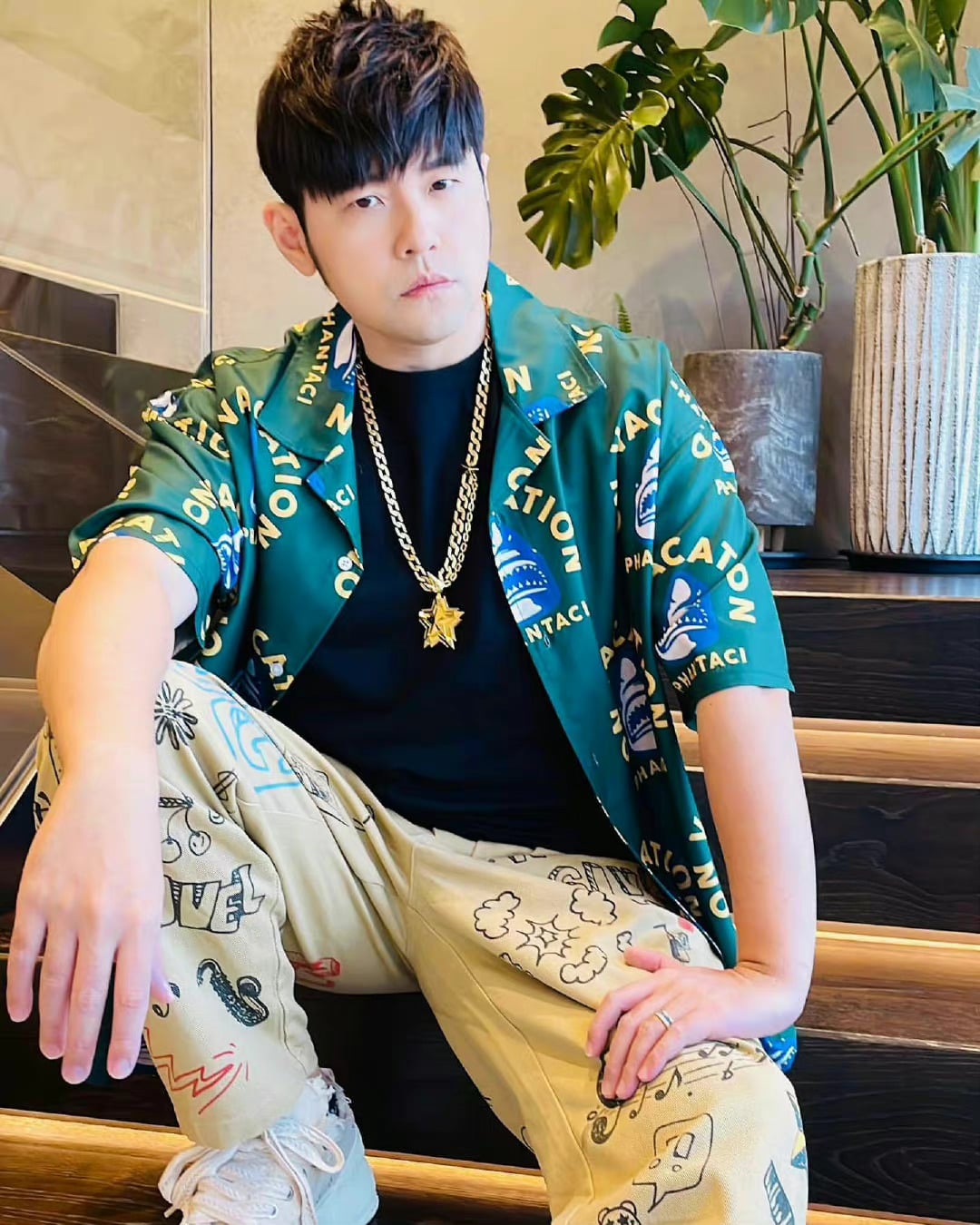 周杰伦官宣706新歌首播 专辑名称超霸气