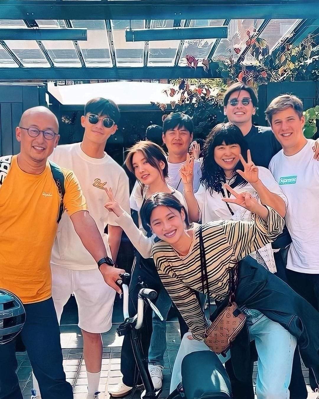 和网红伦敦逛街被野生捕获 朴叙俊传新恋情