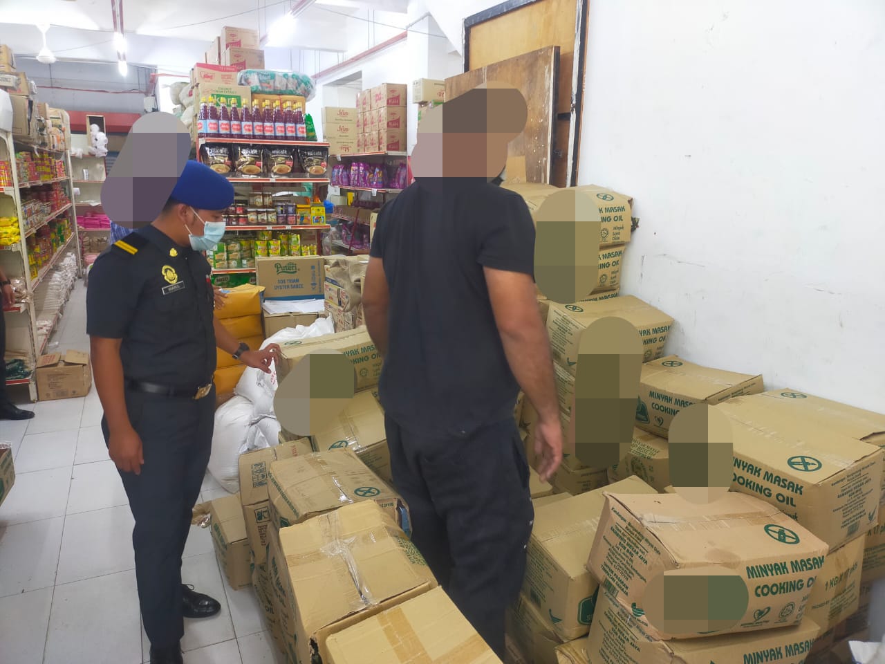 超市有条件卖津贴食油被取缔