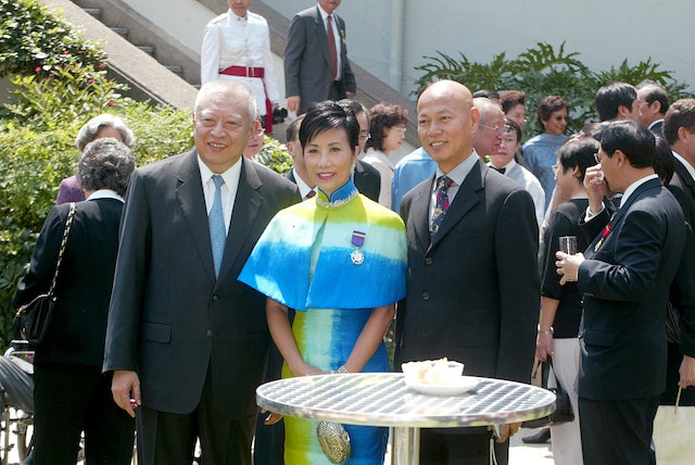 娱圈3人授勋︱汪明荃获颁金紫荆 Uncle Ray林超贤夺银铜