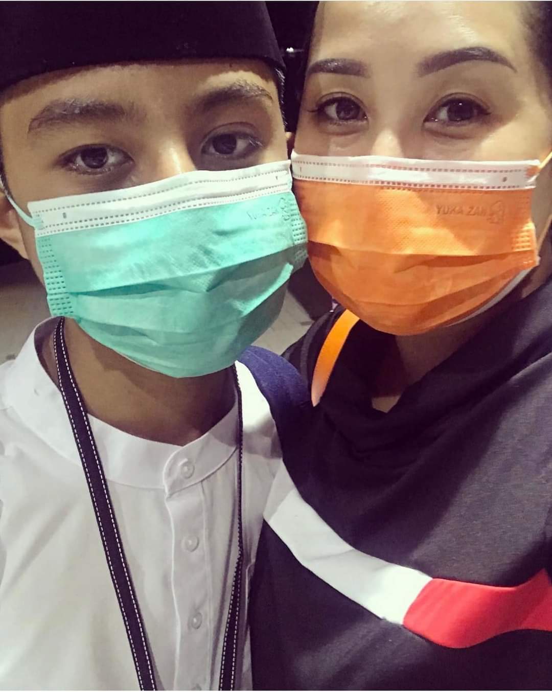 孩子在学校被欺负母拒转校 ·“妈无法永远保护你 你要靠自己”